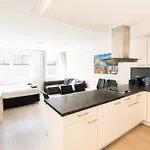 204 Paris 59m2 4-8 Pers Extr Bedroom Daire