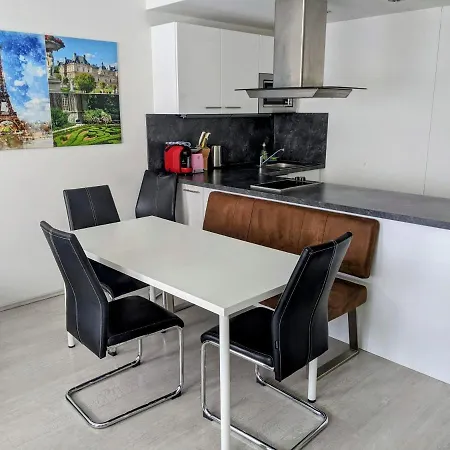 204 Paris 59m2 4-8 Pers Extr Bedroom Apartment