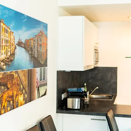 204 Paris 59m2 4-8 Pers Extr Bedroom كلاغنفورت