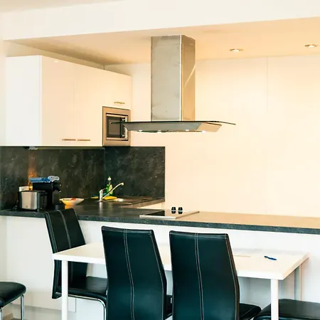 شقة 204 Paris 59m2 4-8 Pers Extr Bedroom *