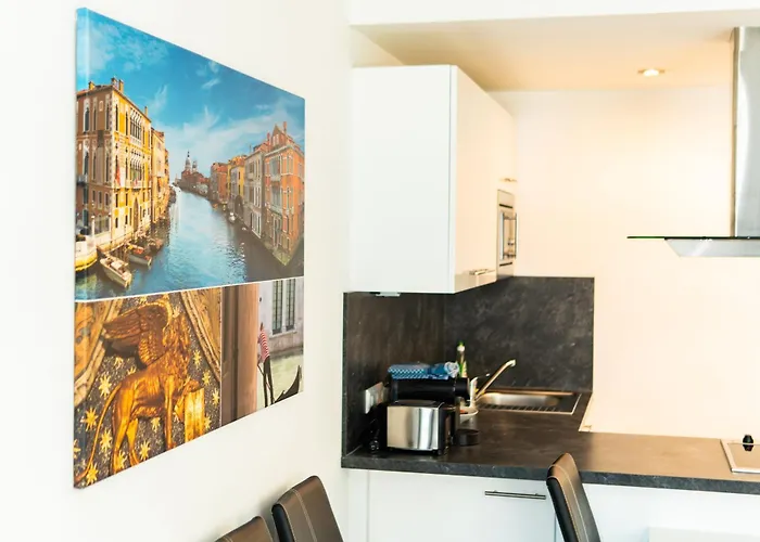 204 Paris 59m2 4-8 Pers Extr Bedroom קלגנפורט